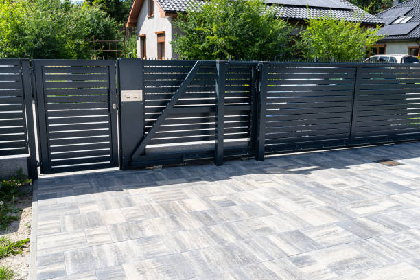 Best Residential Paver Driveway  in Lla Lla East, WA